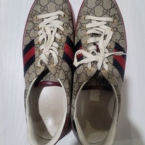 Gucci Men Ace GG Supreme Sneakers